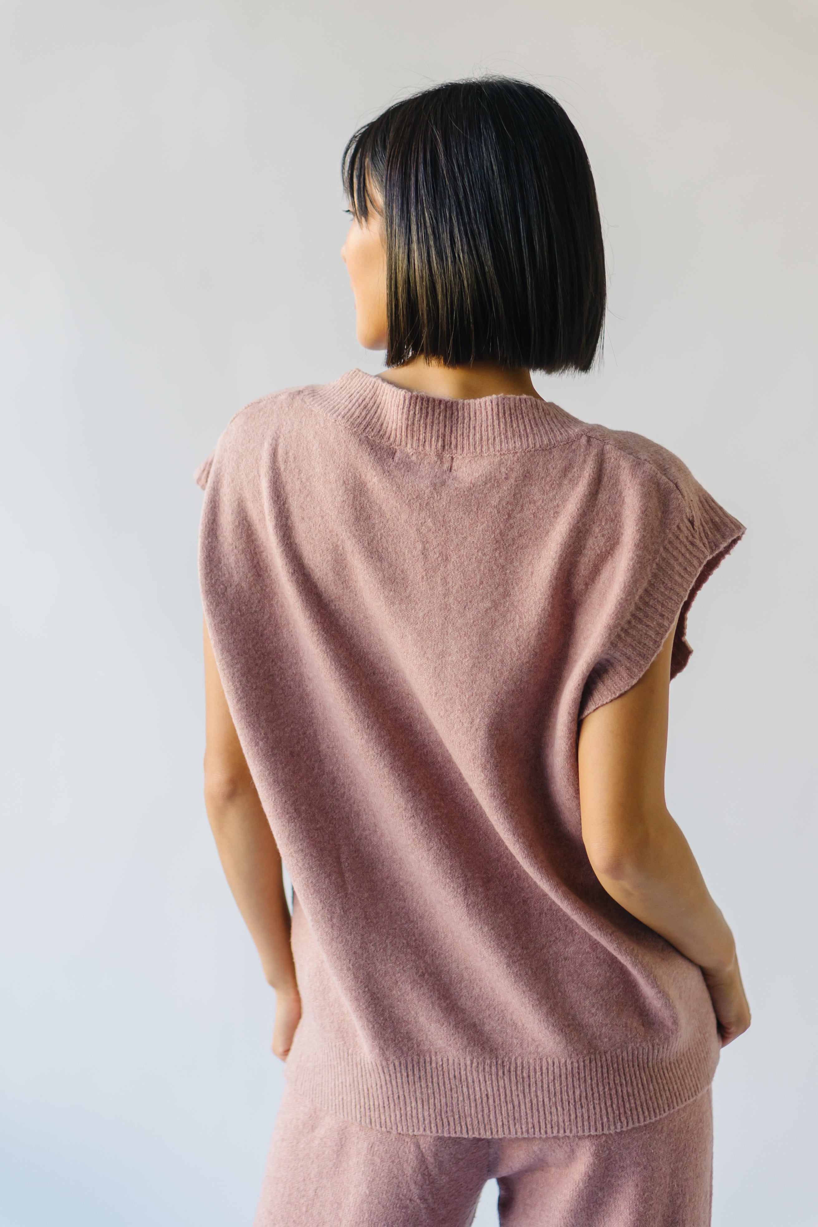 The Heyland V-Neck Knit Sweater in Dusty Pink