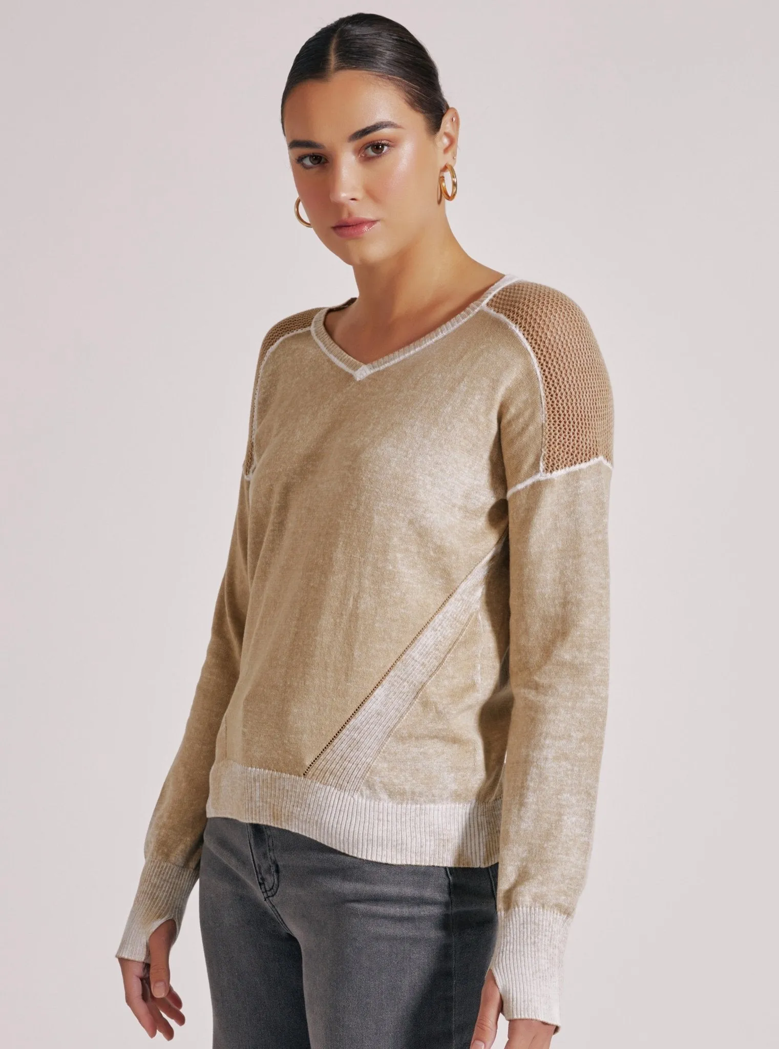 V NECK HUNTRESS SWEATER