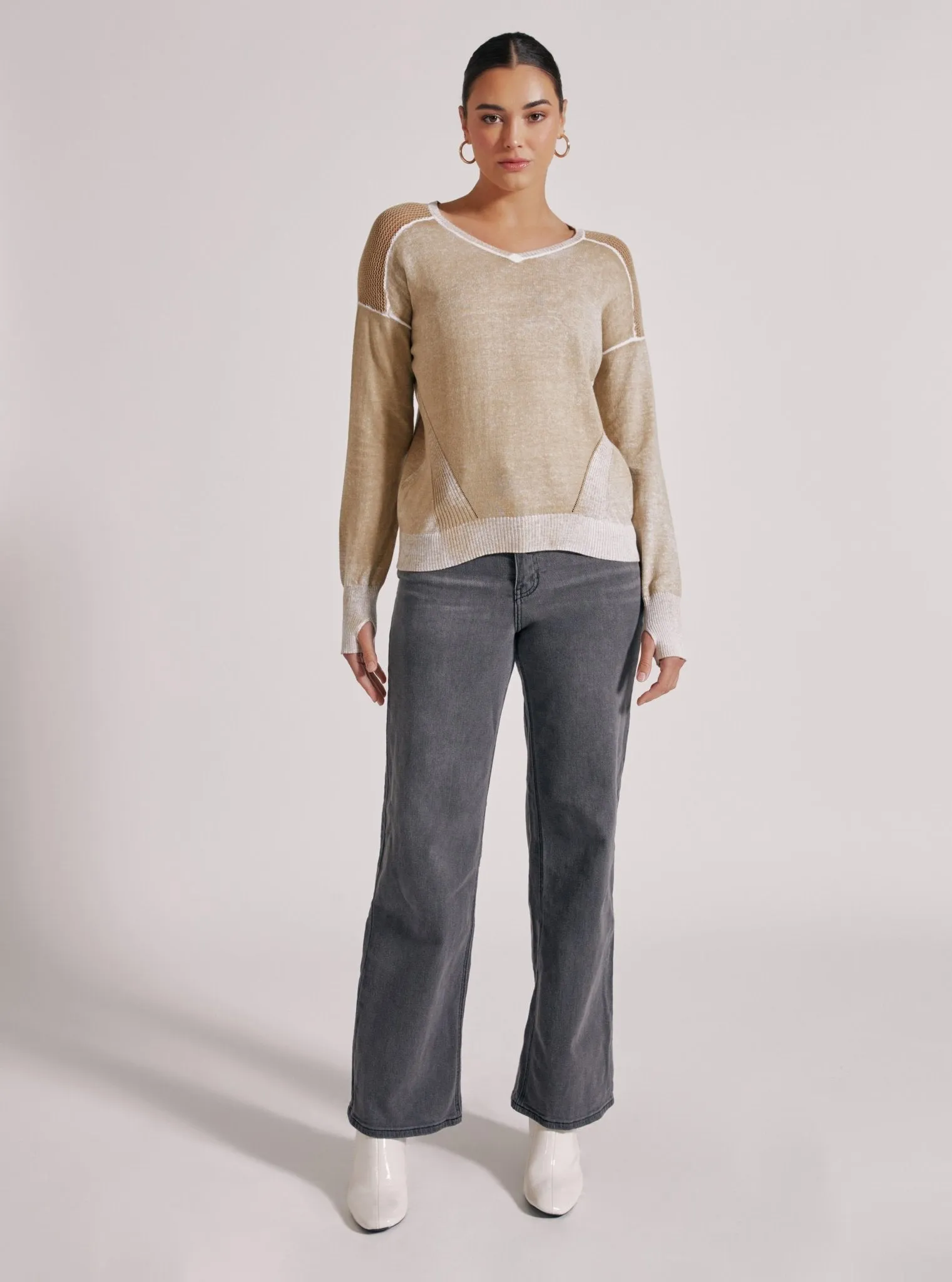 V NECK HUNTRESS SWEATER