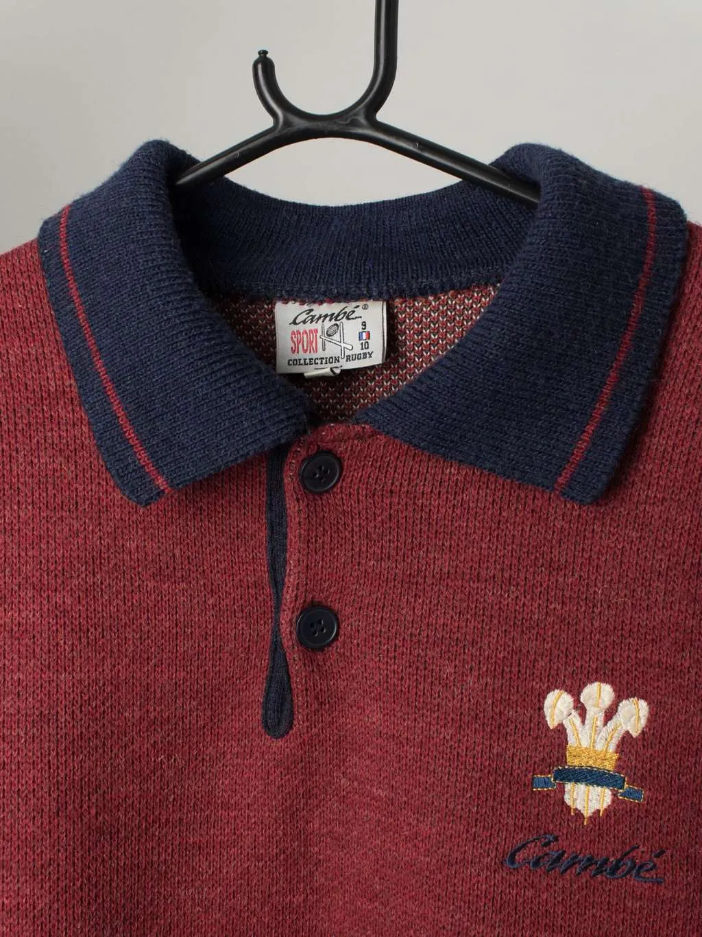 Vintage heavy weight sports sweater in burgundy and navy by Cambé Sport – Medium