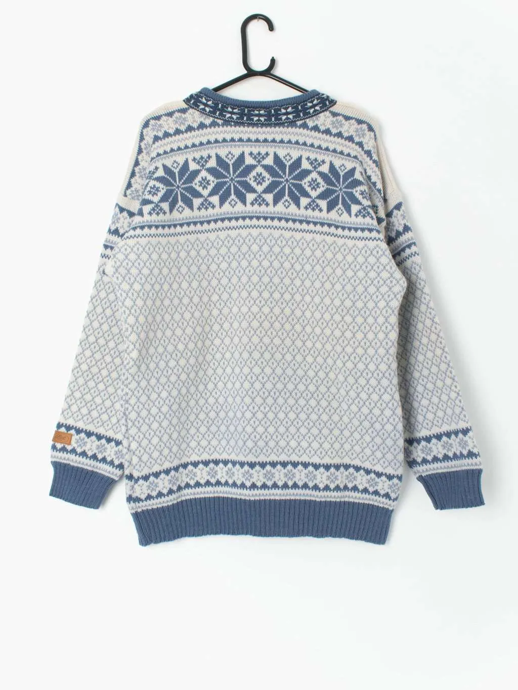 Vintage Norwegian jumper in blue and white by Lill Design Voss Norway, wool sweater – Large / XL